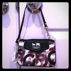 Coach wristlet - tags on!